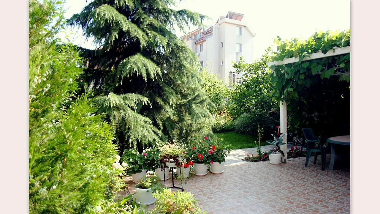 Veda Guest House Поморие